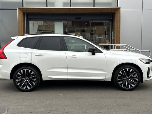 New 2026 Volvo XC60 B5 Ultra w/ Climate Package AWD/4WD image 8