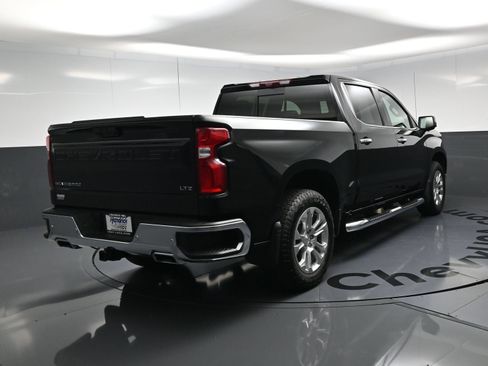 Used 2025 Chevrolet Silverado 1500 LTZ w/ LTZ Premium Package AWD/4WD image 9