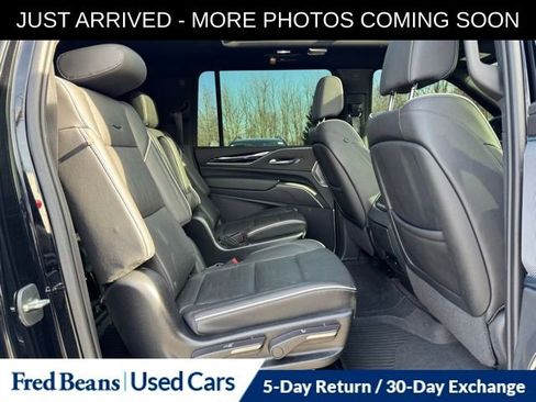 Used 2023 Cadillac Escalade ESV Sport w/ Touring Package image 15