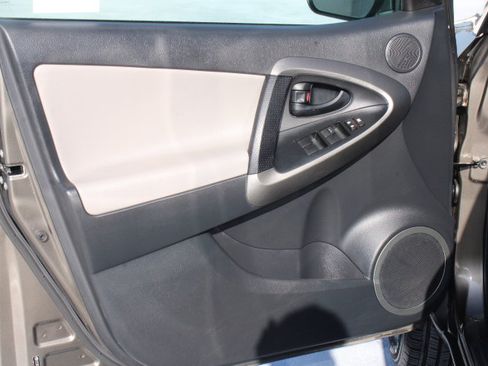 Used 2011 Toyota RAV4 2WD w/ 3rd Row image 9