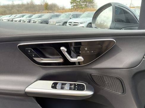 Used 2026 Mercedes-Benz GLC 300 4MATIC image 14