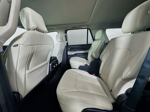 Used 2020 Ford Expedition Platinum image 28