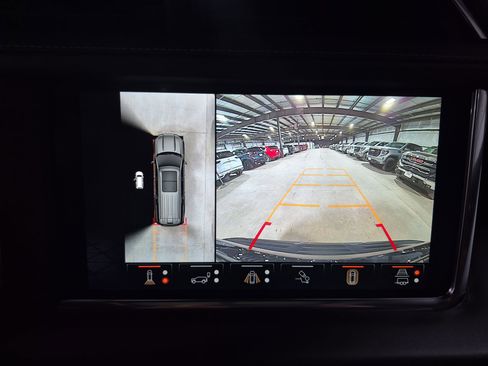 Certified 2023 GMC Yukon Denali Ultimate image 16