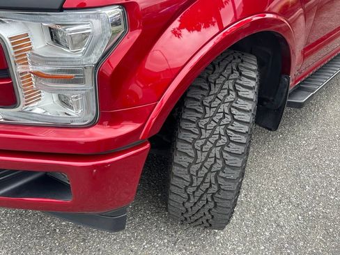 Used 2019 Ford F150 Lariat w/ Equipment Group 502A Luxury AWD/4WD image 3