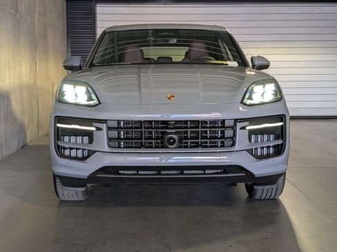 New 2026 Porsche Cayenne S image 12
