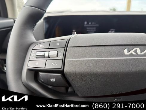 New 2026 Kia Sportage EX AWD/4WD image 32