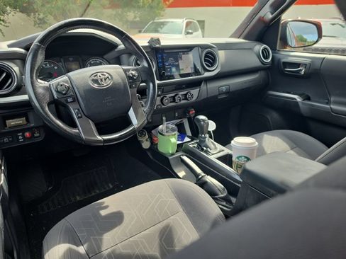 Used 2016 Toyota Tacoma TRD Sport w/ Towing Package AWD/4WD image 21