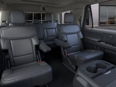 New 2026 Ford Expedition Active image 12