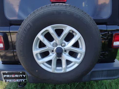 Used 2023 Jeep Wrangler Unlimited Sport AWD/4WD image 10