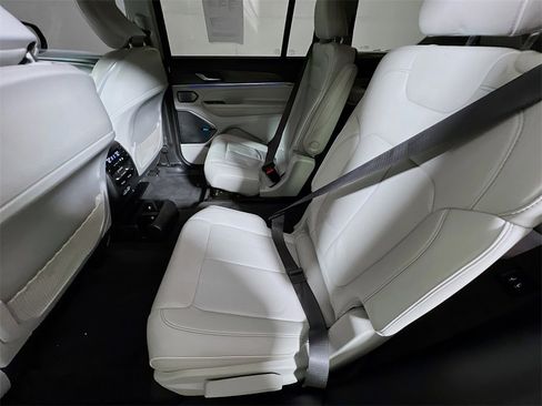 Used 2021 Jeep Grand Cherokee L Overland w/ Advanced Protech Group III image 23