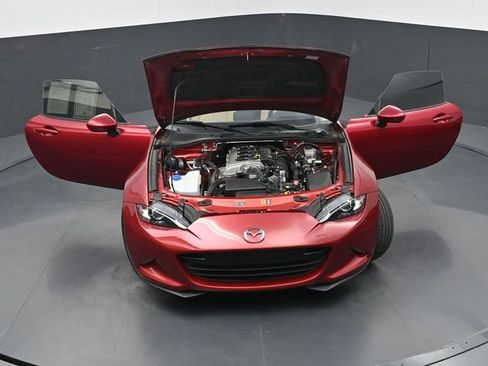 Used 2019 MAZDA MX-5 Miata RF Grand Touring RWD image 37