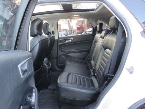 Used 2019 Ford Edge SEL w/ Equipment Group 201A image 19