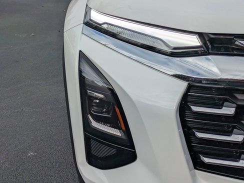 Used 2025 Chevrolet Equinox LT image 10