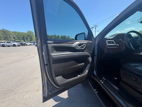 Used 2021 Chevrolet Tahoe LT AWD/4WD image 18