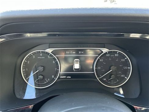 Used 2024 Nissan Pathfinder SV w/ Black Appearance Package image 19