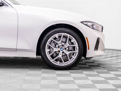 Used 2025 BMW 330i xDrive Sedan w/ M Sport Package AWD/4WD image 32