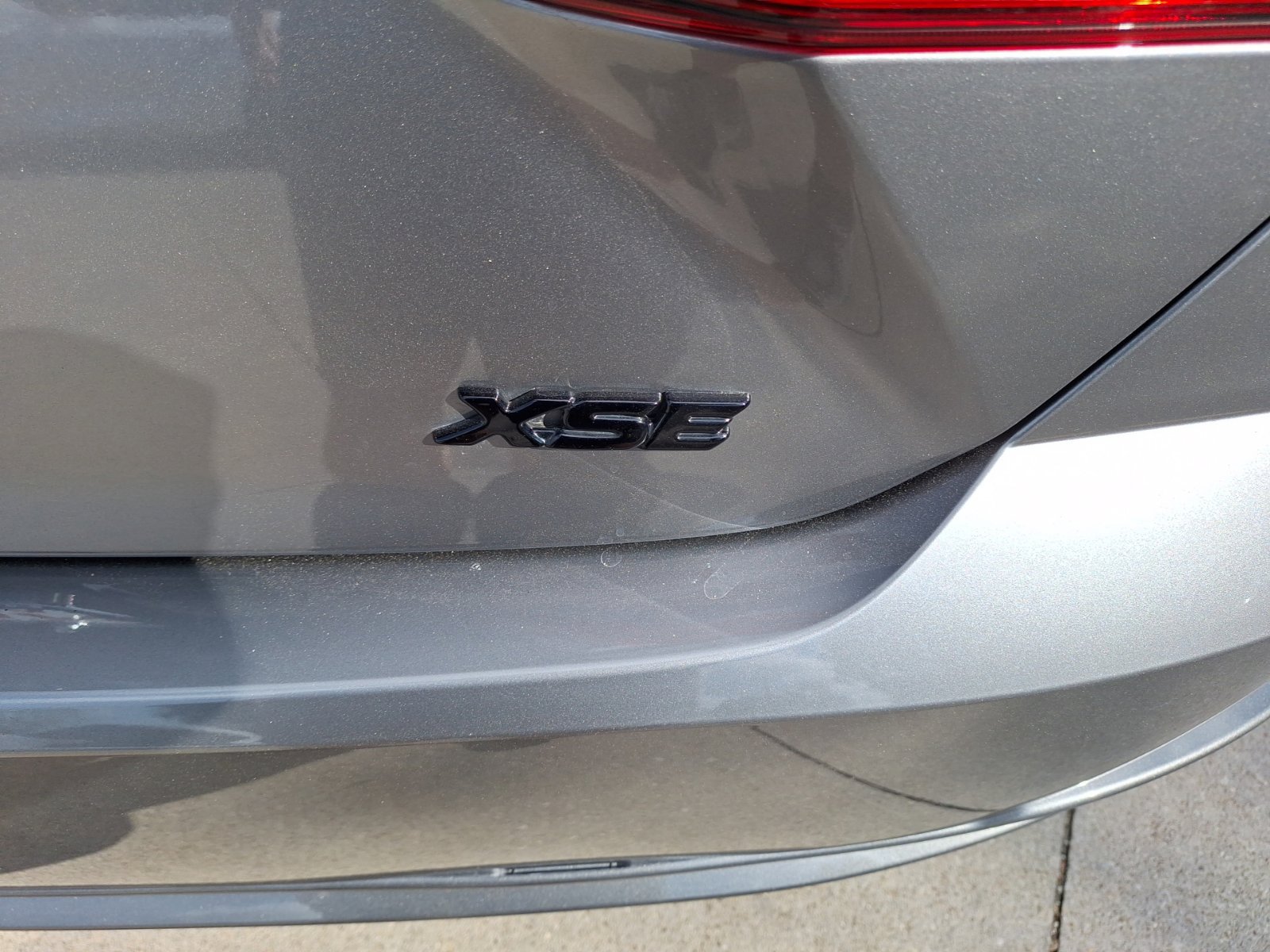 Used 2025 Toyota Camry XSE FWD image 12