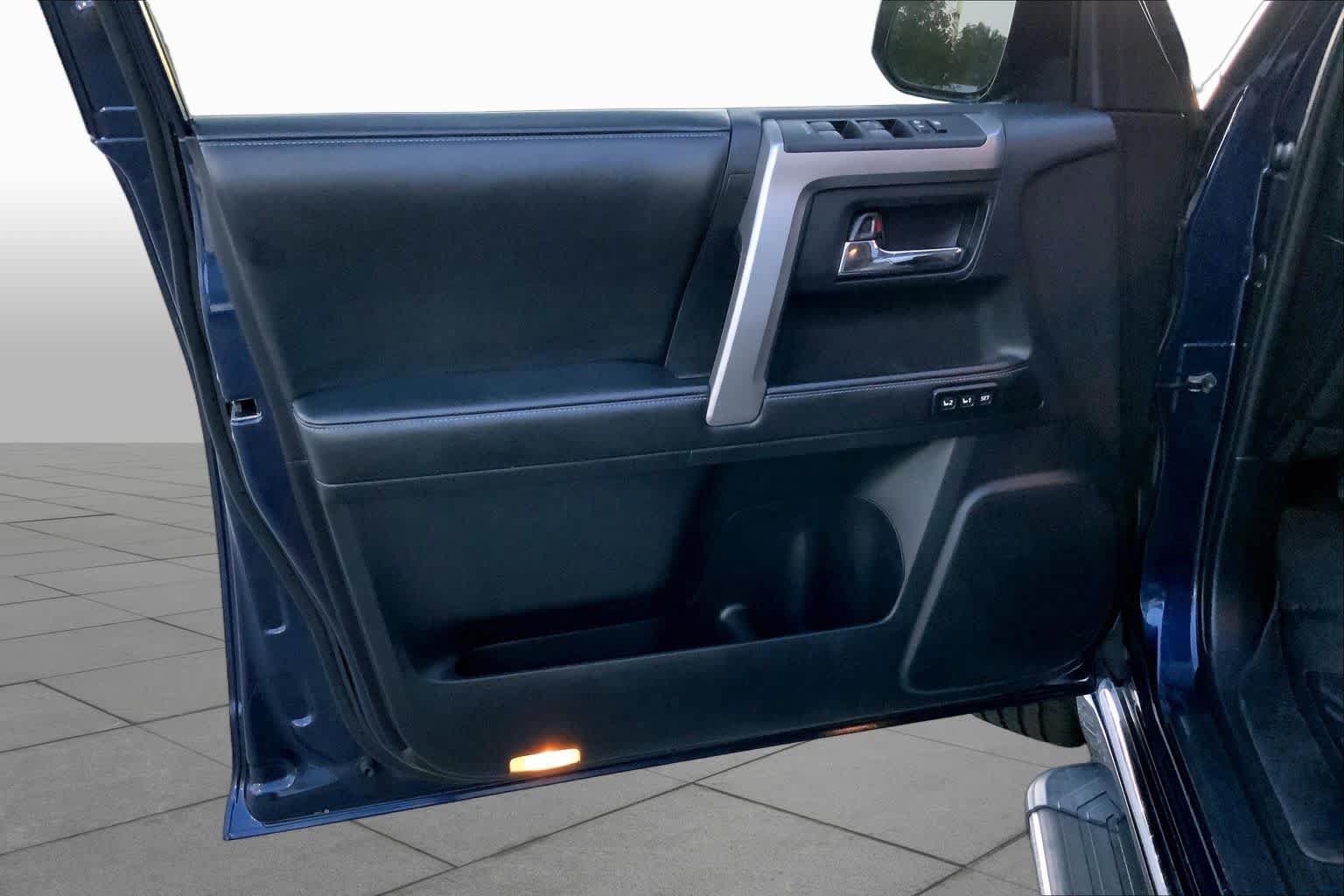 Used 2015 Toyota 4Runner Limited RWD image 19