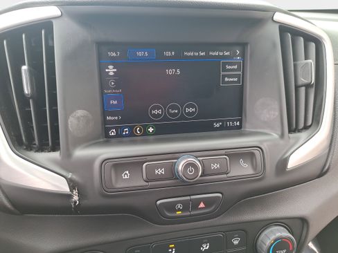 Used 2024 GMC Terrain SLE FWD image 19