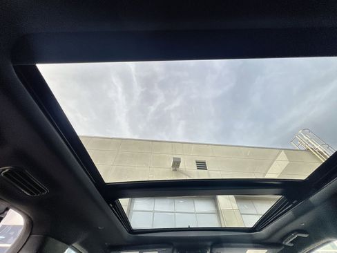 Used 2023 Lincoln Navigator Reserve image 24