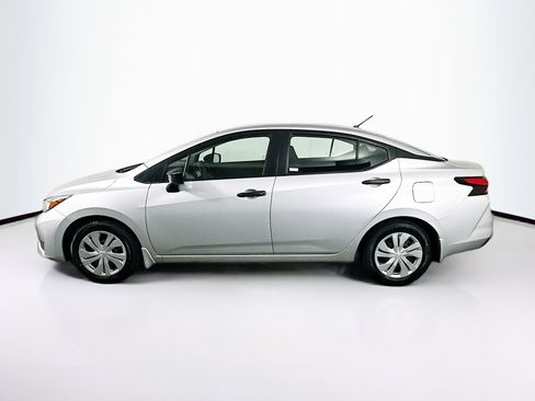 Used 2024 Nissan Versa S w/ Trunk Package image 4