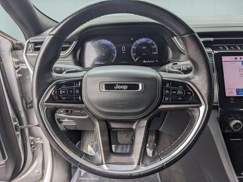 Used 2022 Jeep Grand Cherokee L Overland w/ MOPAR Finishing Package AWD/4WD image 19