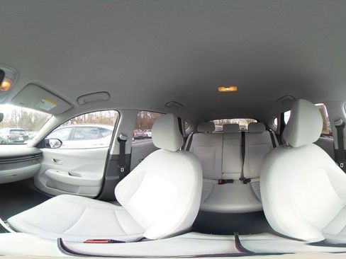 Used 2025 Hyundai Kona SEL image 36