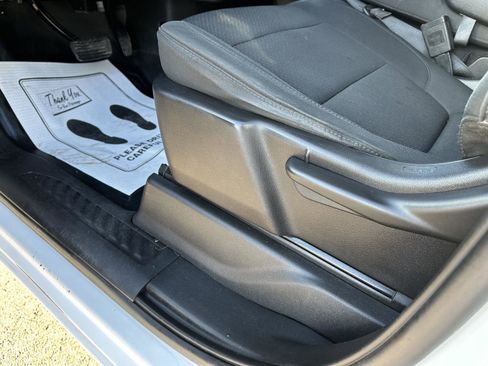 Used 2020 Chevrolet Silverado 1500 W/T image 17