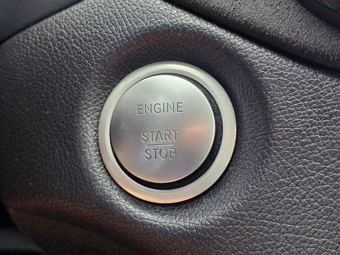 Used 2018 Mercedes-Benz GLA 250 4MATIC image 44