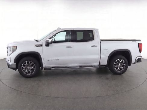 Used 2023 GMC Sierra 1500 SLT w/ SLT Premium Plus Package AWD/4WD image 2