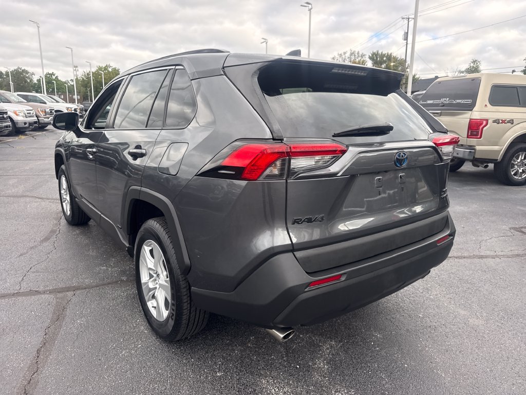 Used 2020 Toyota RAV4 XLE w/ Convenience Package AWD/4WD image 9