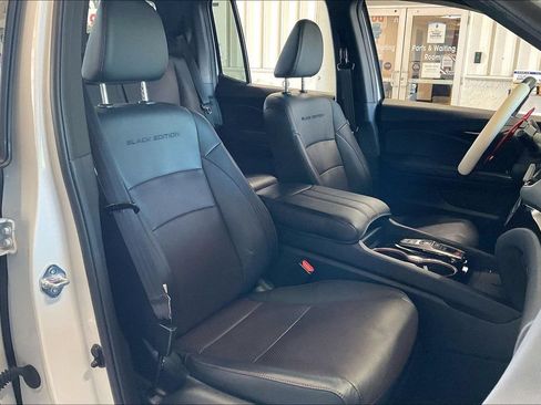 Used 2025 Honda Ridgeline Black Edition image 23