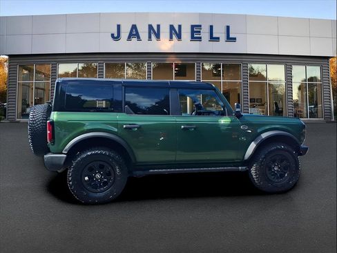 Used 2024 Ford Bronco Wildtrak image 8