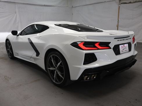 Used 2022 Chevrolet Corvette Stingray Coupe w/ Z51 Performance Package RWD image 5