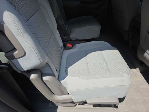 Used 2019 Chevrolet Traverse LT image 18