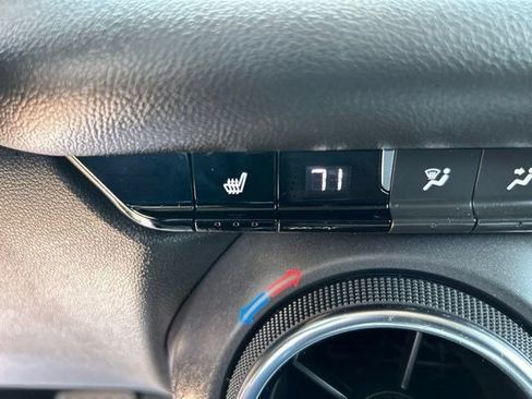 Used 2024 Chevrolet Blazer LT w/ Convenience Package FWD image 32