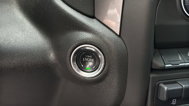 Used 2025 Chevrolet Silverado 1500 Custom RWD image 27