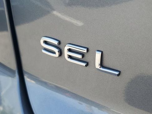 Used 2021 Volkswagen Atlas Cross Sport SEL AWD/4WD image 6