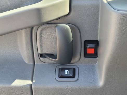 Used 2023 GMC Savana 2500 w/ Driver Convenience Package RWD image 15