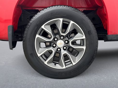 Used 2022 Chevrolet Silverado 1500 LT image 12