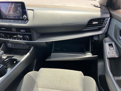 Used 2023 Nissan Rogue SV AWD/4WD image 15