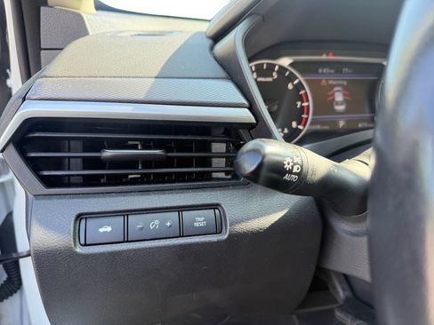 Used 2024 Nissan Altima 2.5 SR FWD image 13