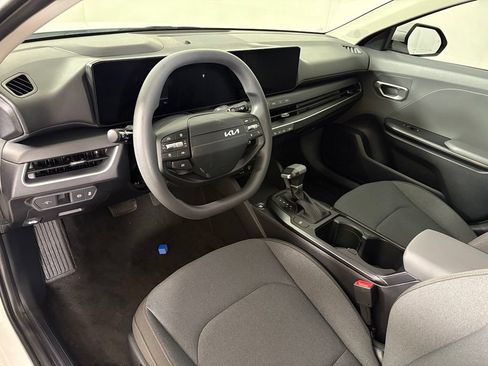New 2026 Kia K4 FWD image 17