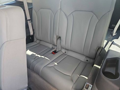 Used 2017 Audi Q7 3.0T Prestige w/ Prestige Package image 28