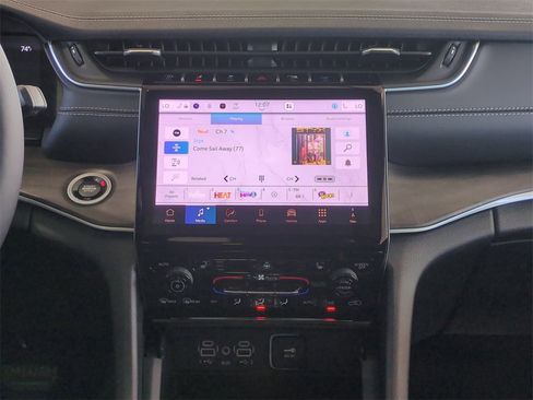 New 2025 Jeep Grand Cherokee Limited image 19