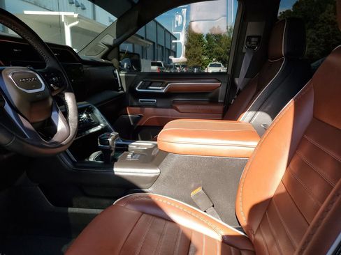 Used 2024 GMC Sierra 1500 Denali Ultimate AWD/4WD image 19