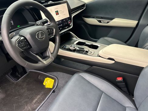 Certified 2024 Lexus RZ 300e Premium image 7