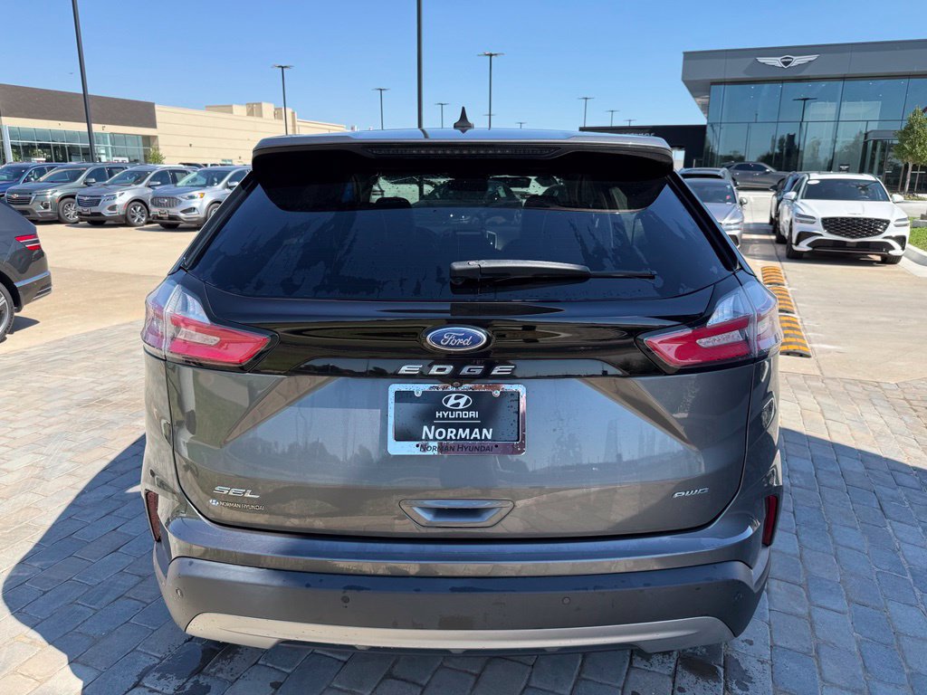 Used 2023 Ford Edge SEL w/ Convenience Package AWD/4WD image 4