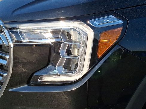 Certified 2024 GMC Terrain SLT AWD/4WD image 10