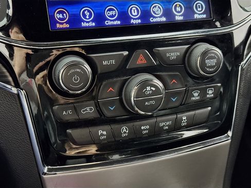 Used 2019 Jeep Grand Cherokee Limited AWD/4WD image 19